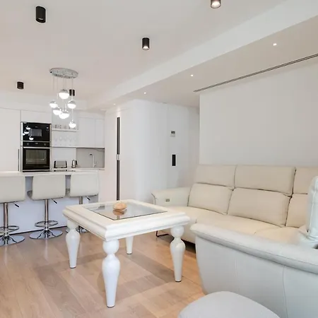 Apartamento Centro Apartment *